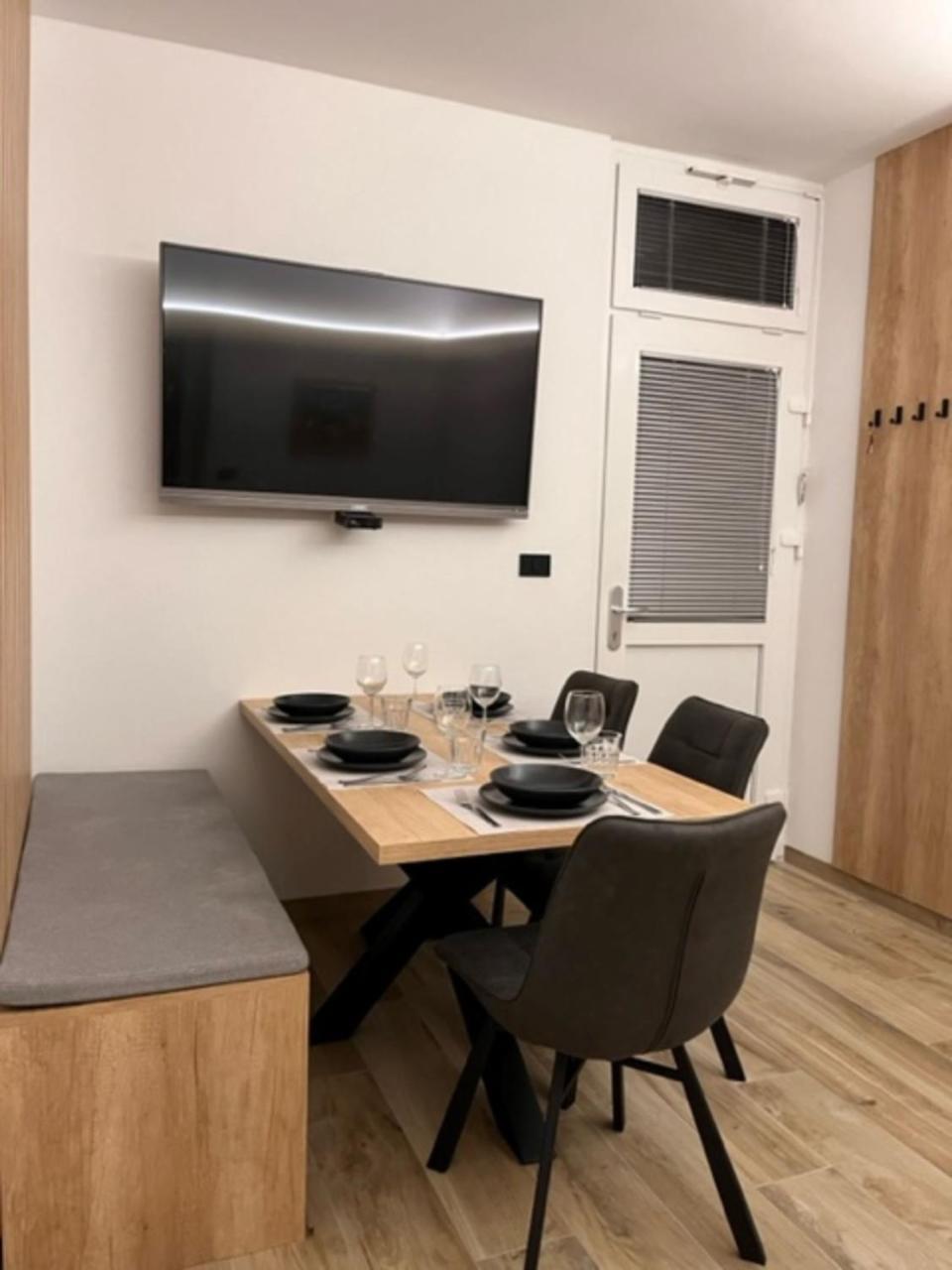 Pobegi Apartma Nika מראה חיצוני תמונה